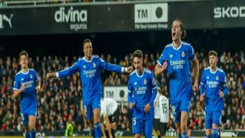 南非总统对美国断援表态：坚决维护立场不退让